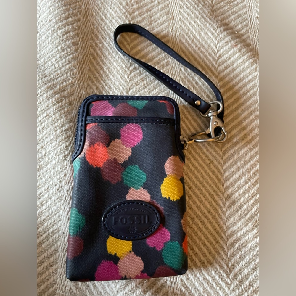 Fossil coin pouch